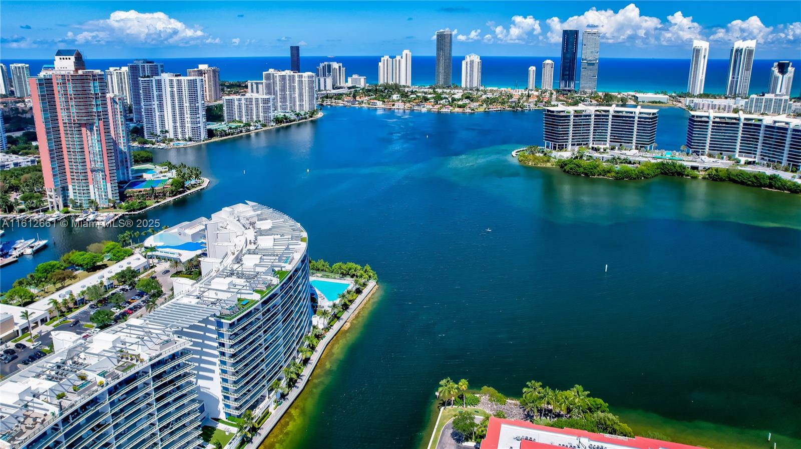 ECHO CONDO AVENTURA - Residential