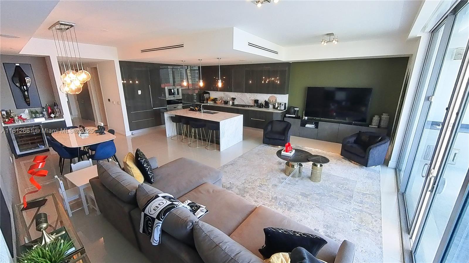 ECHO CONDO AVENTURA - Residential