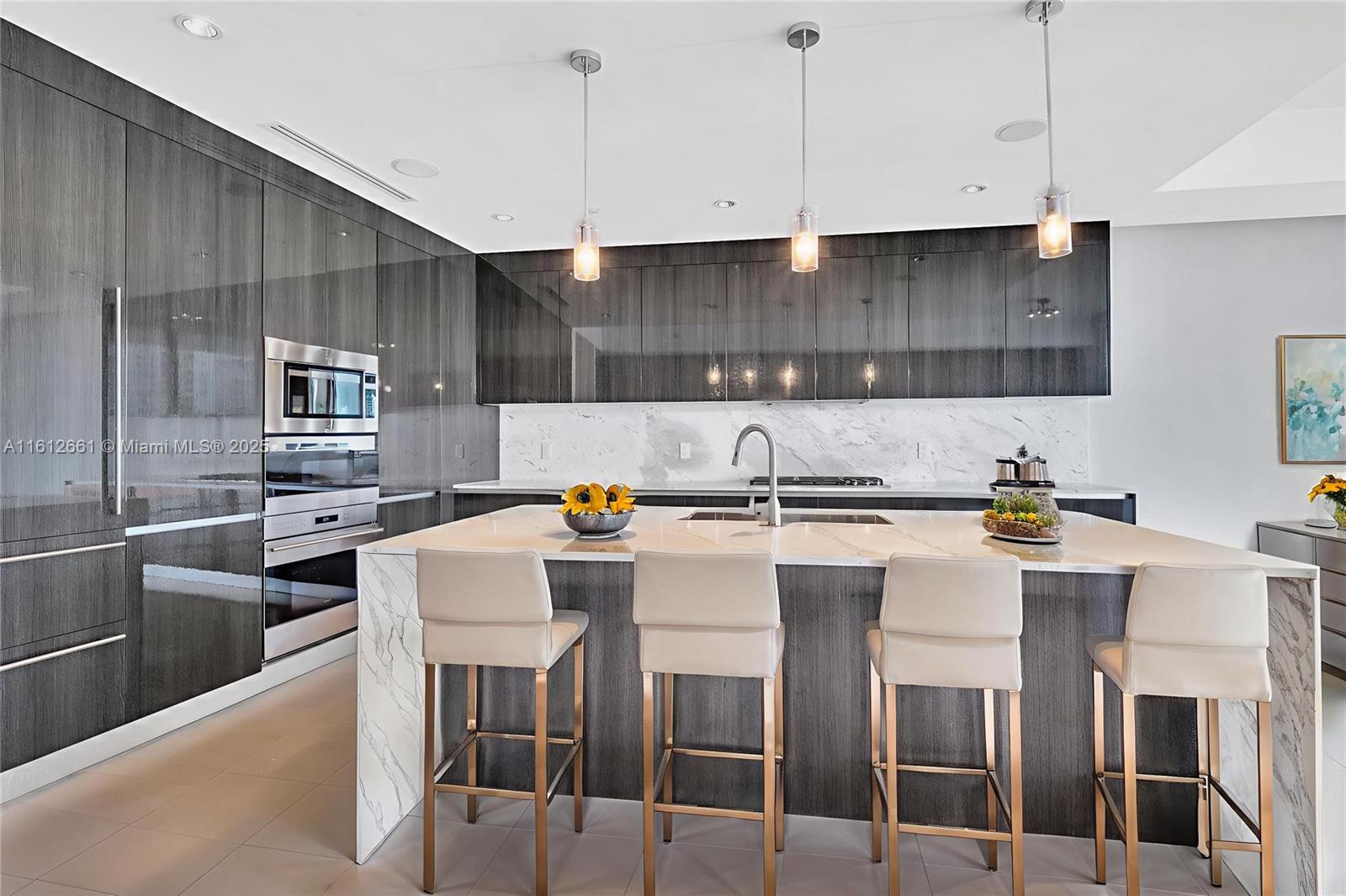 ECHO CONDO AVENTURA - Residential