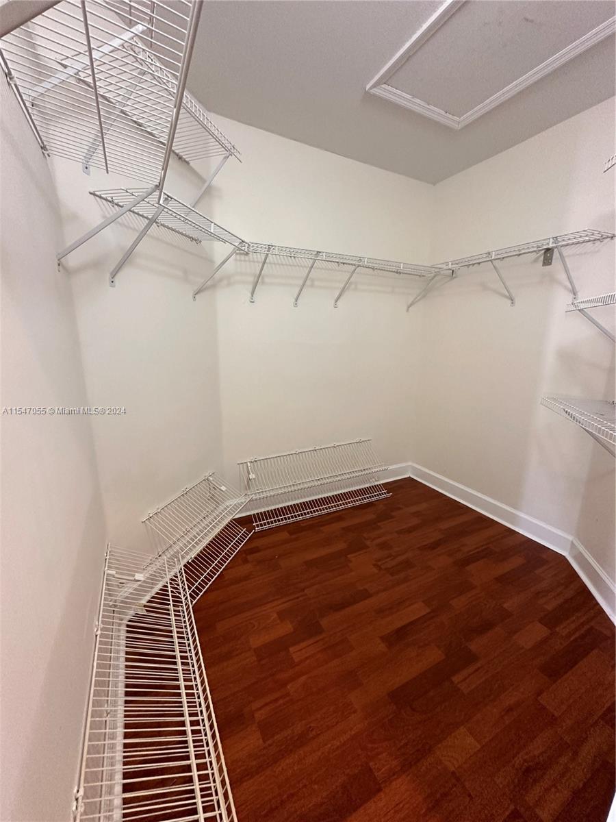 DORAL LANDINGS EAST - Residential Lease