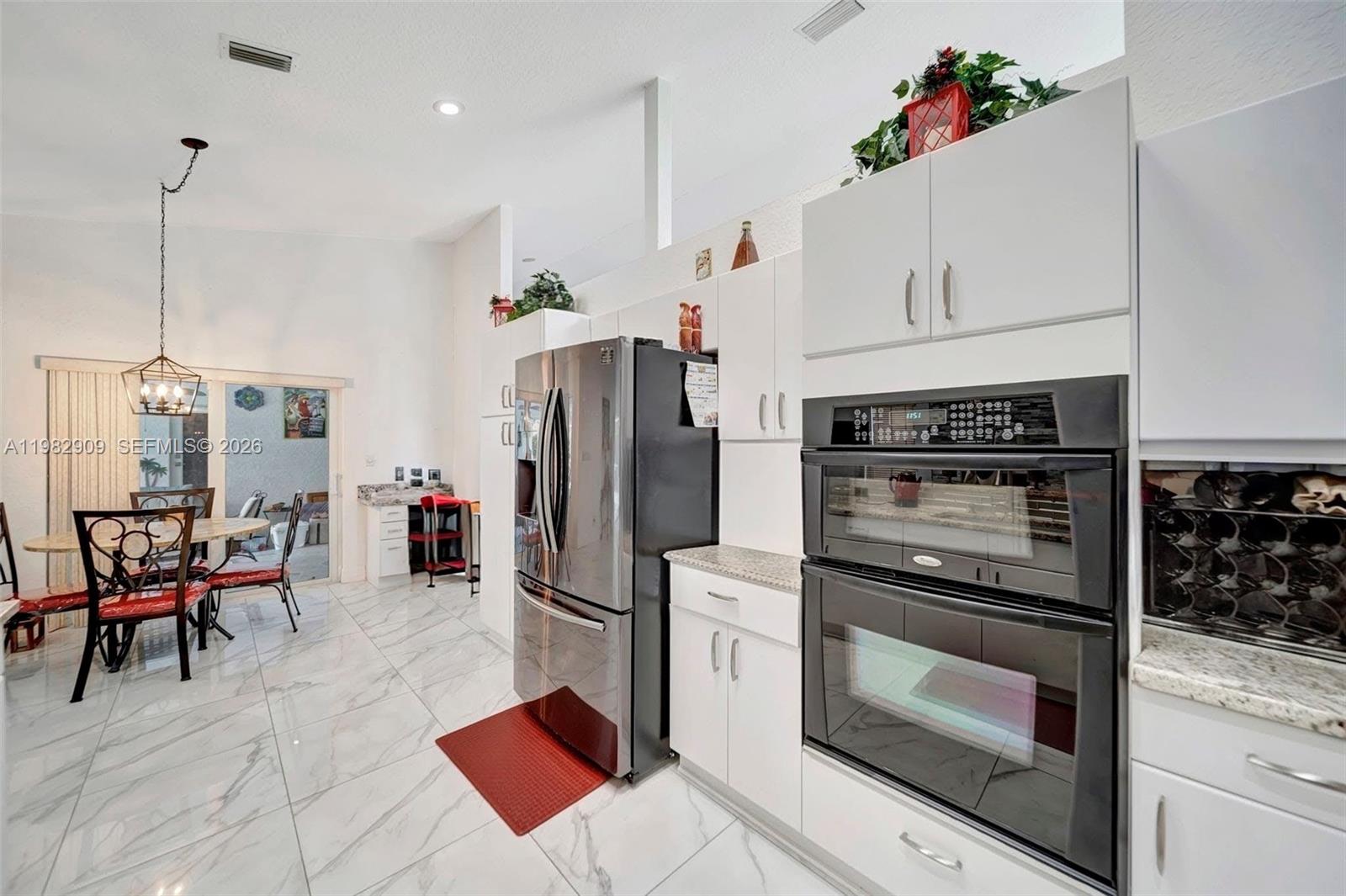 SHADOW WOOD - Residential