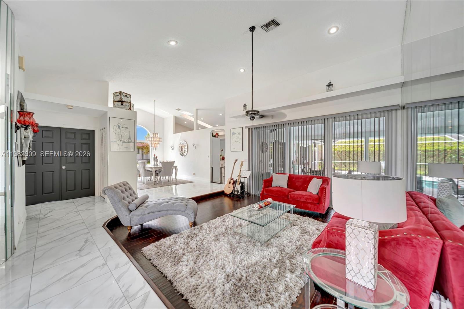 SHADOW WOOD - Residential