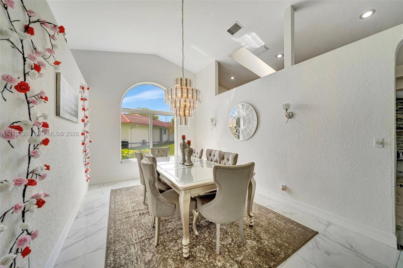 SHADOW WOOD - Residential