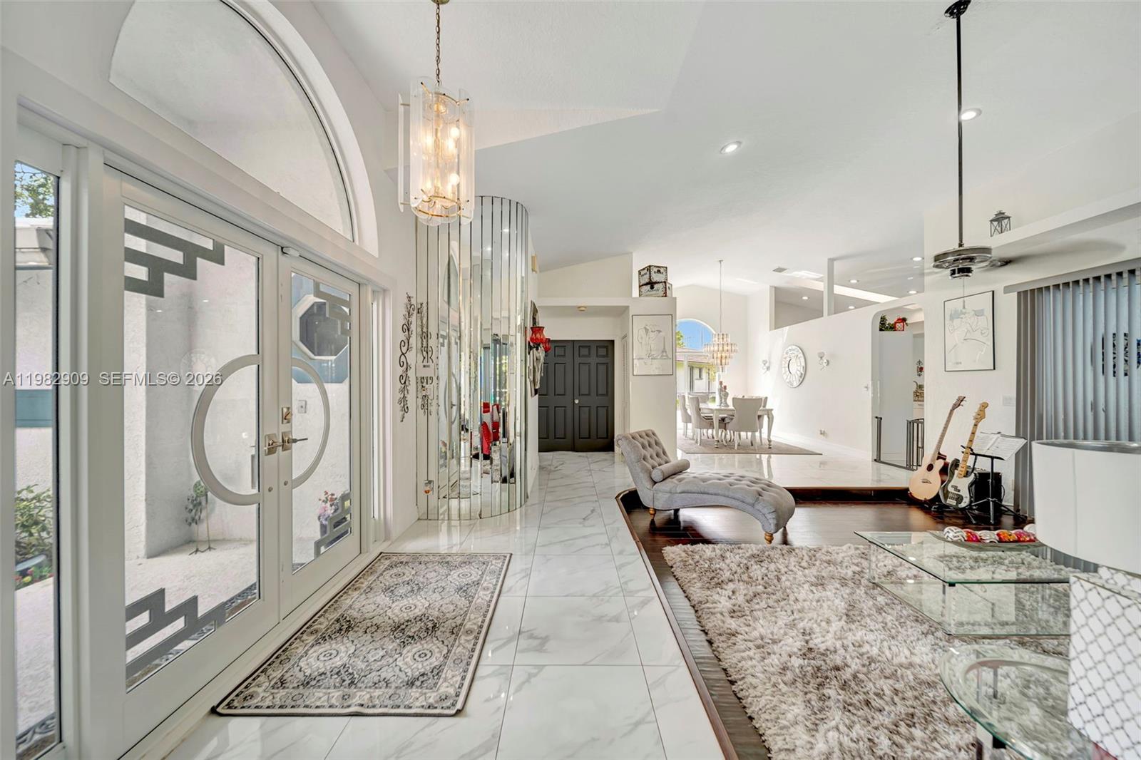 SHADOW WOOD - Residential