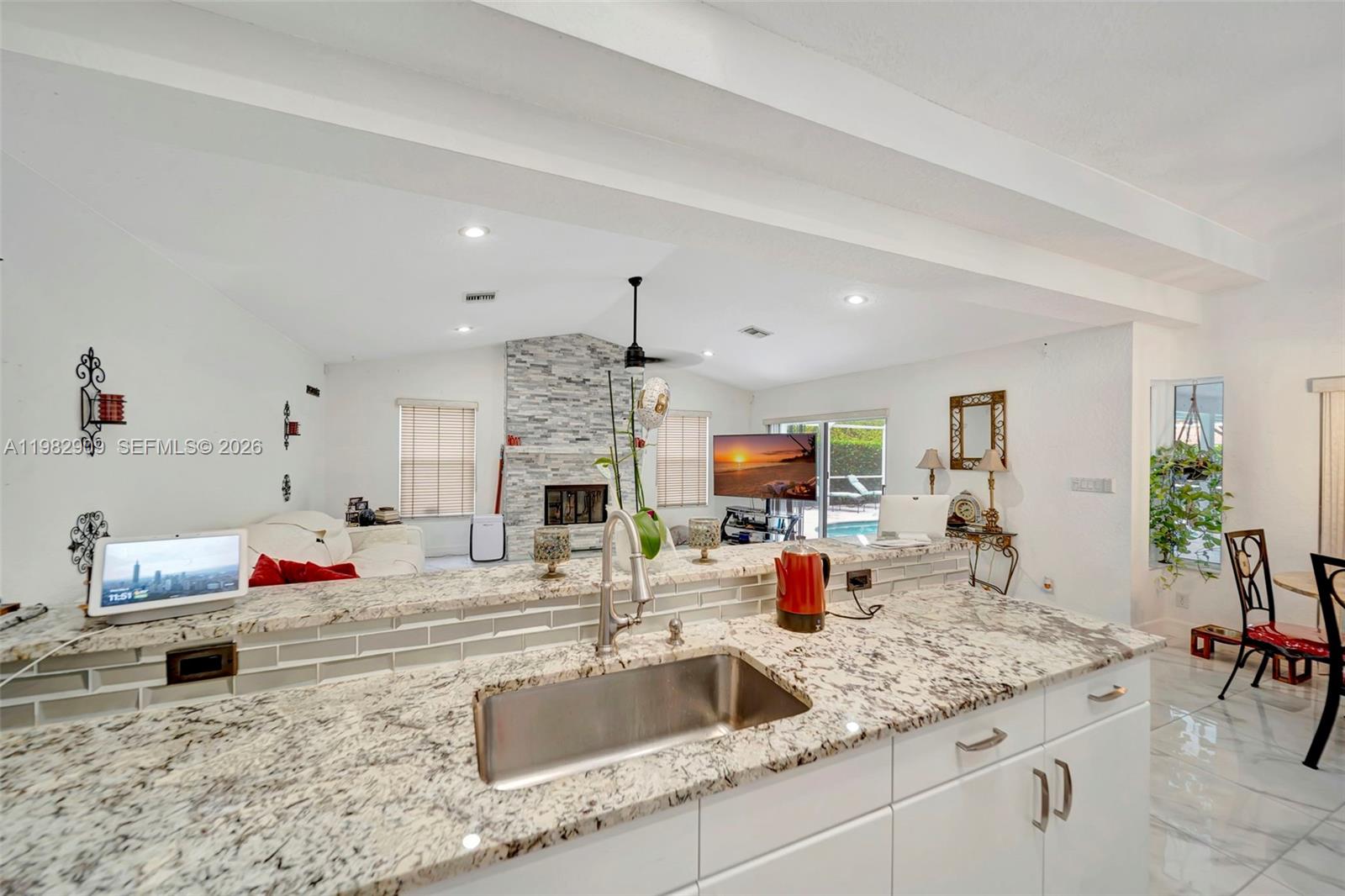 SHADOW WOOD - Residential