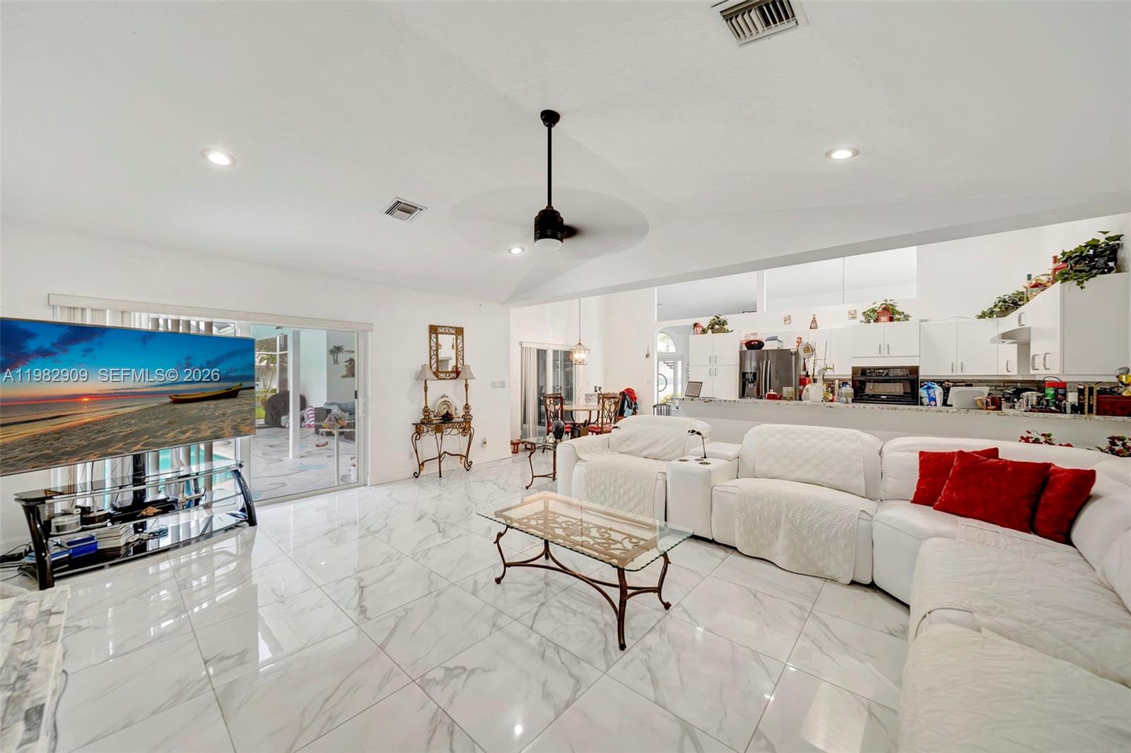 SHADOW WOOD - Residential