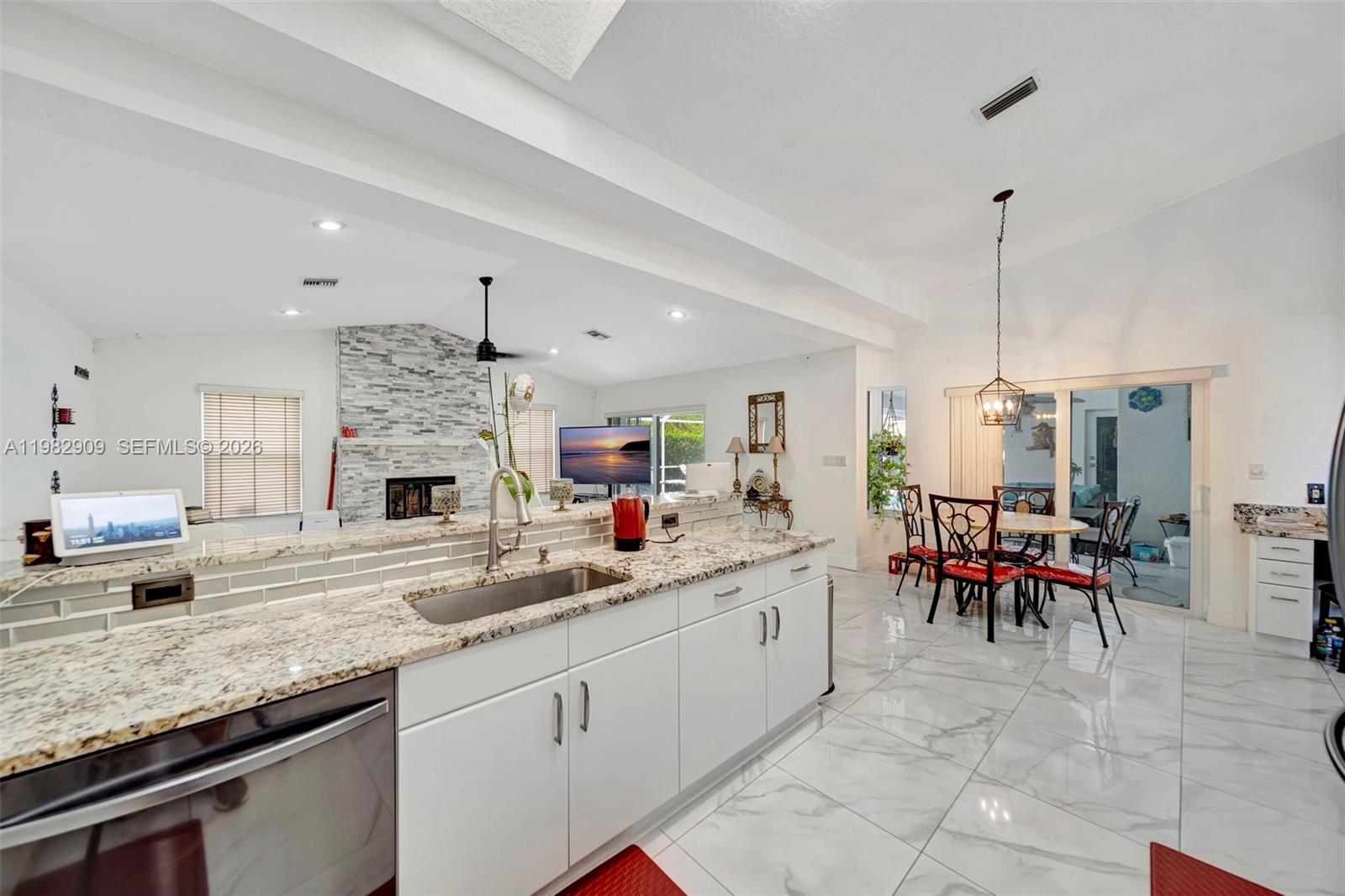 SHADOW WOOD - Residential