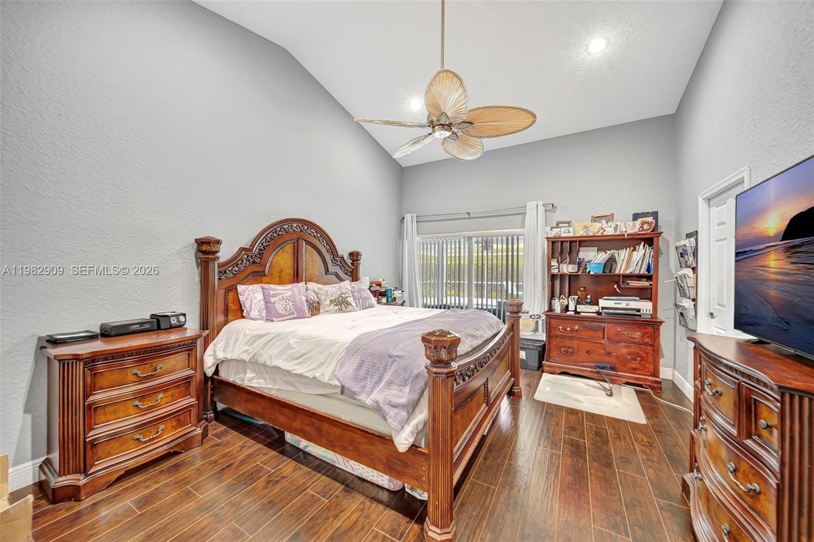 SHADOW WOOD - Residential