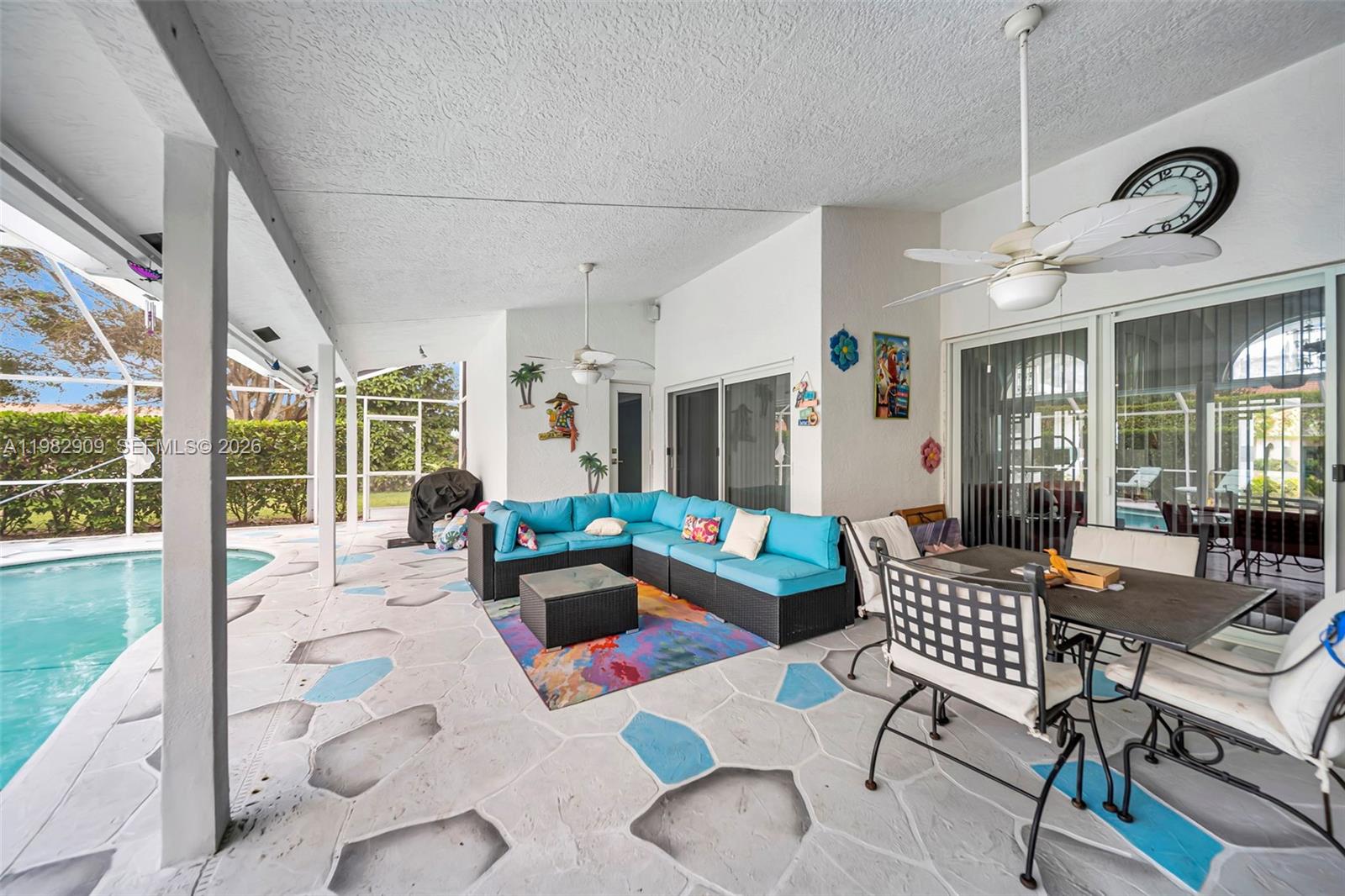 SHADOW WOOD - Residential