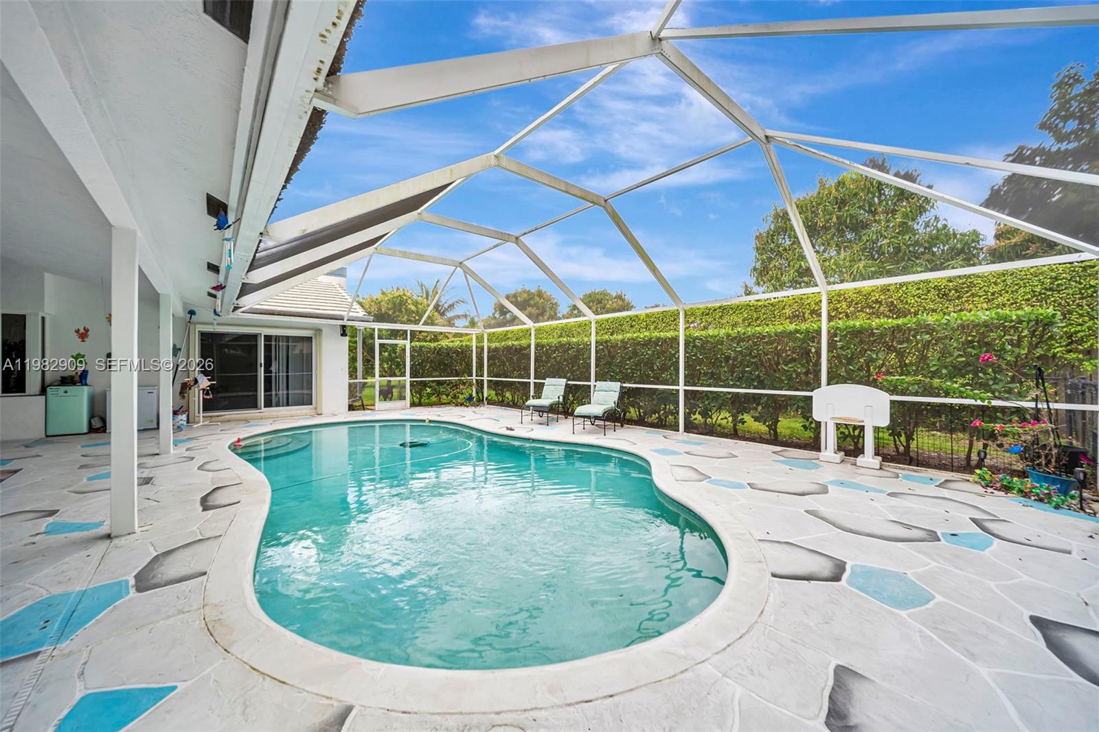 SHADOW WOOD - Residential