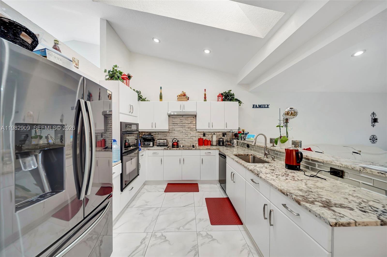 SHADOW WOOD - Residential