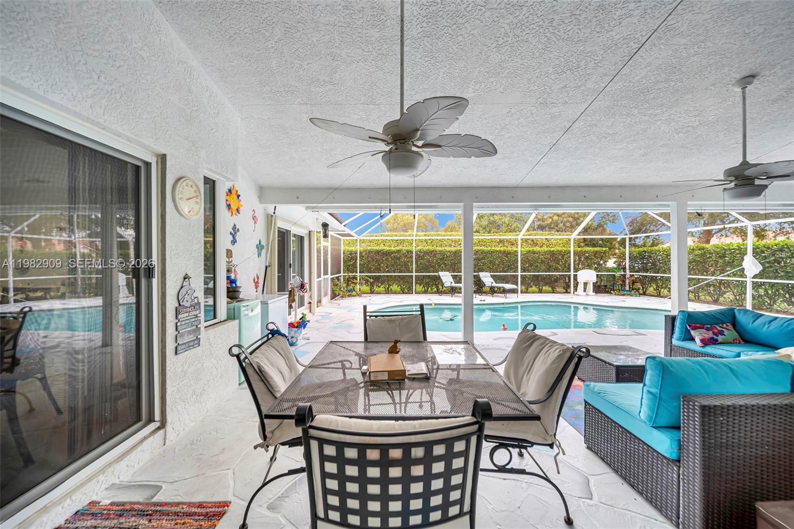 SHADOW WOOD - Residential