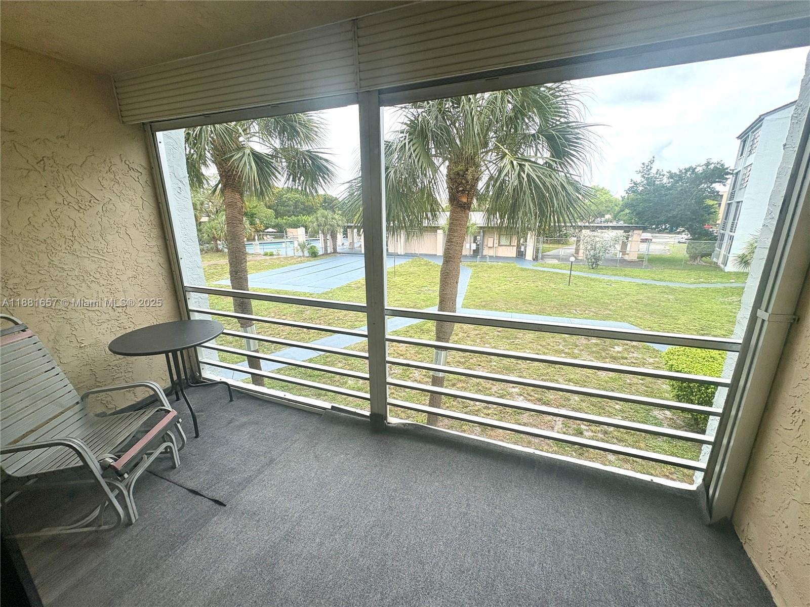 SOMERSET AT LAUDERDALE LA - Residential Lease