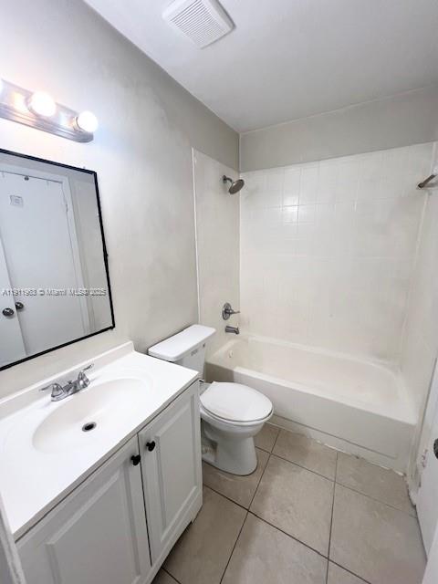 LAKES OF JACARANDA CONDO - Residential Lease