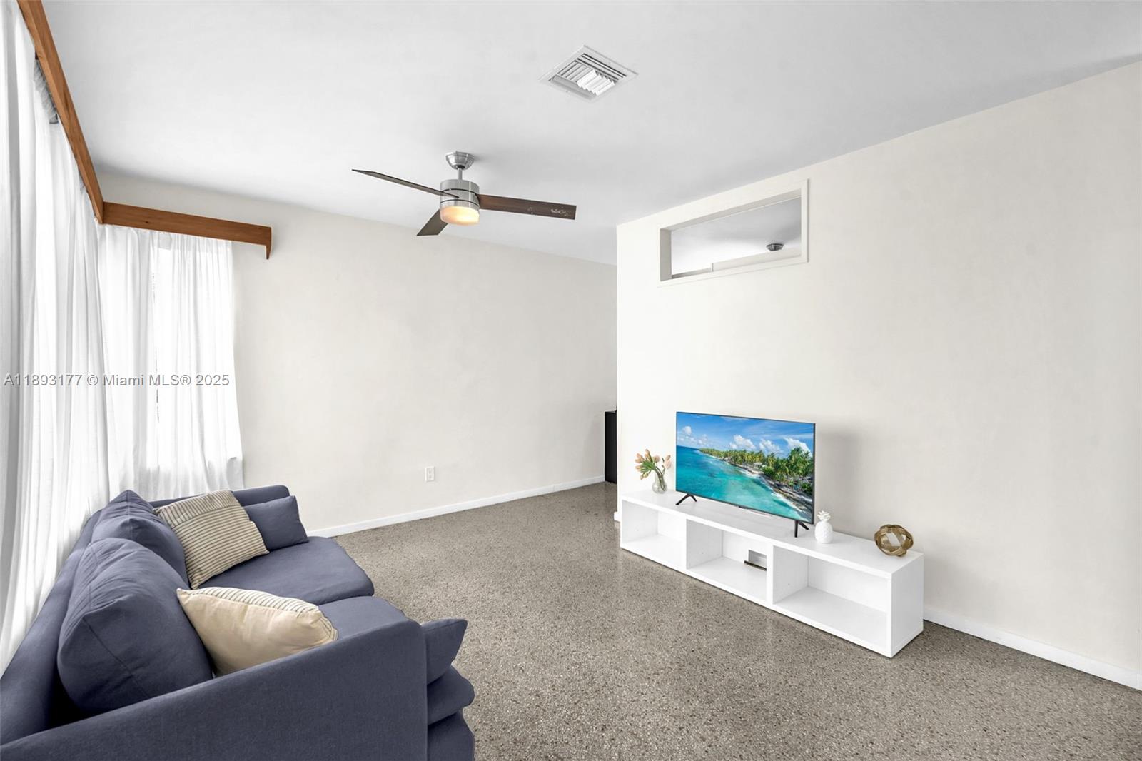 FULFORD BY THE SEA SEC J - Residential Lease