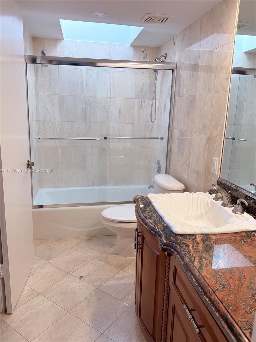 PELICAN LANDING CONDO - Residential Lease