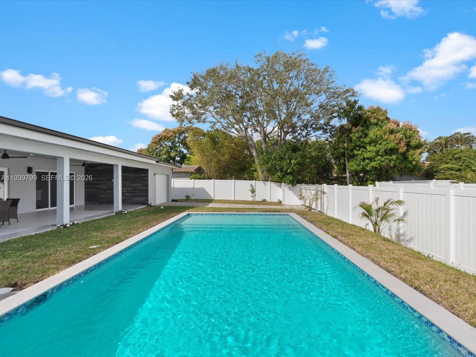 HOLLYWOOD HILLS 1965 - Residential