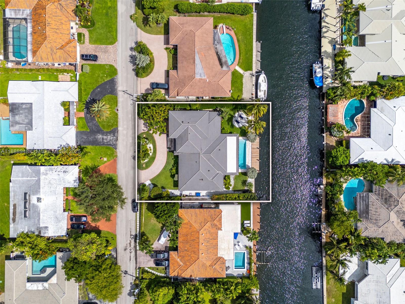 REPLAT MIAMI SHORES BAY - Residential