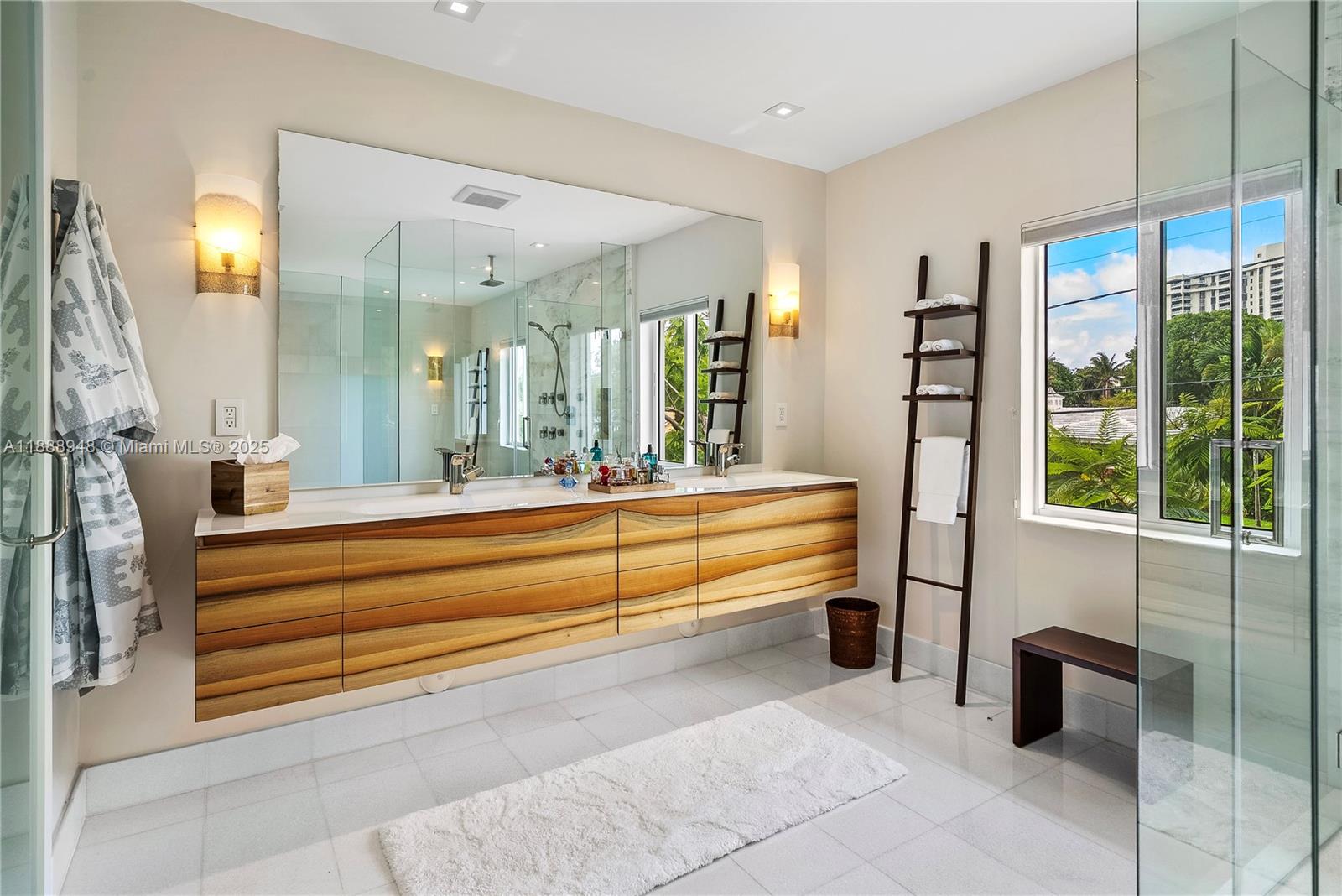 REPLAT MIAMI SHORES BAY - Residential