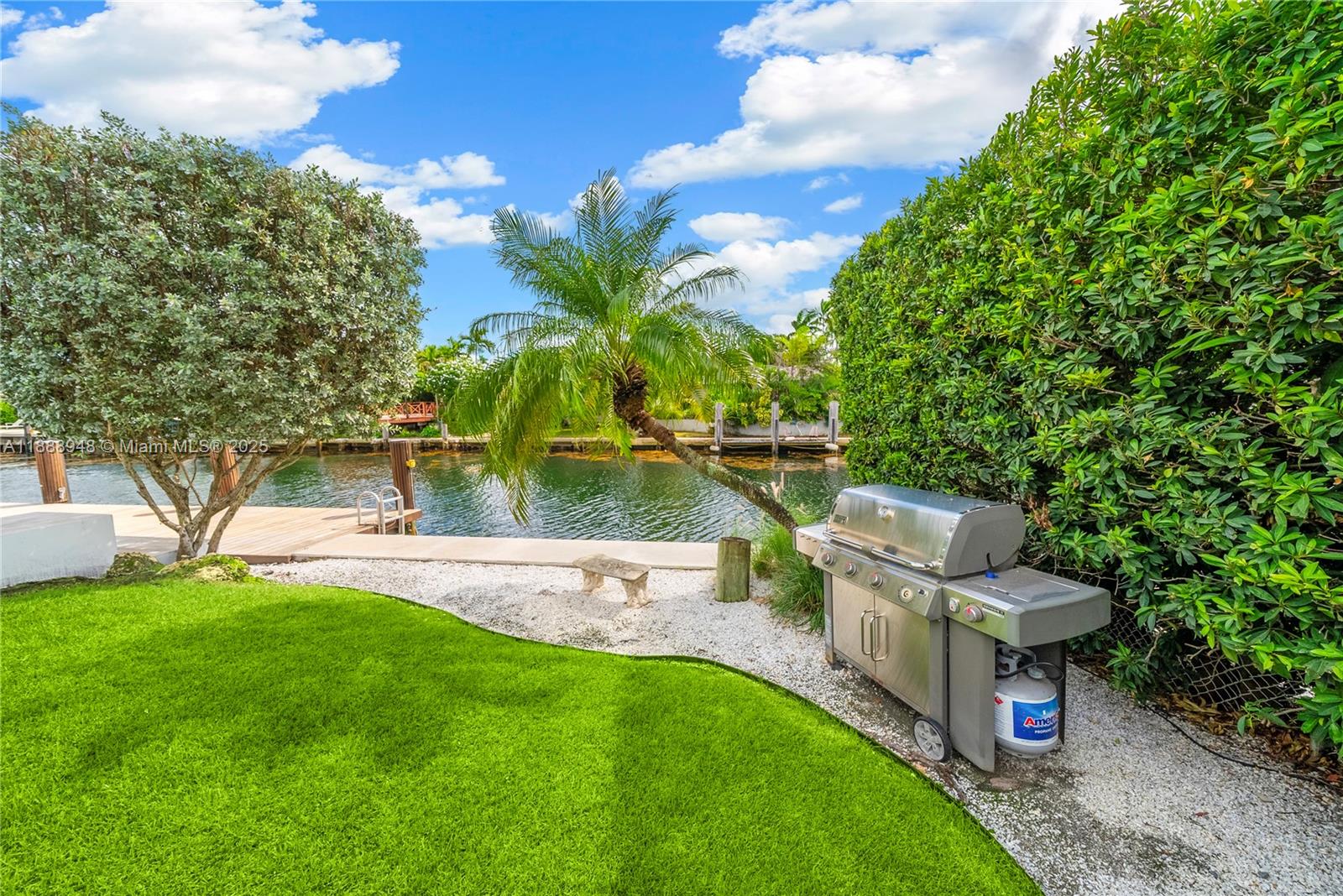 REPLAT MIAMI SHORES BAY - Residential