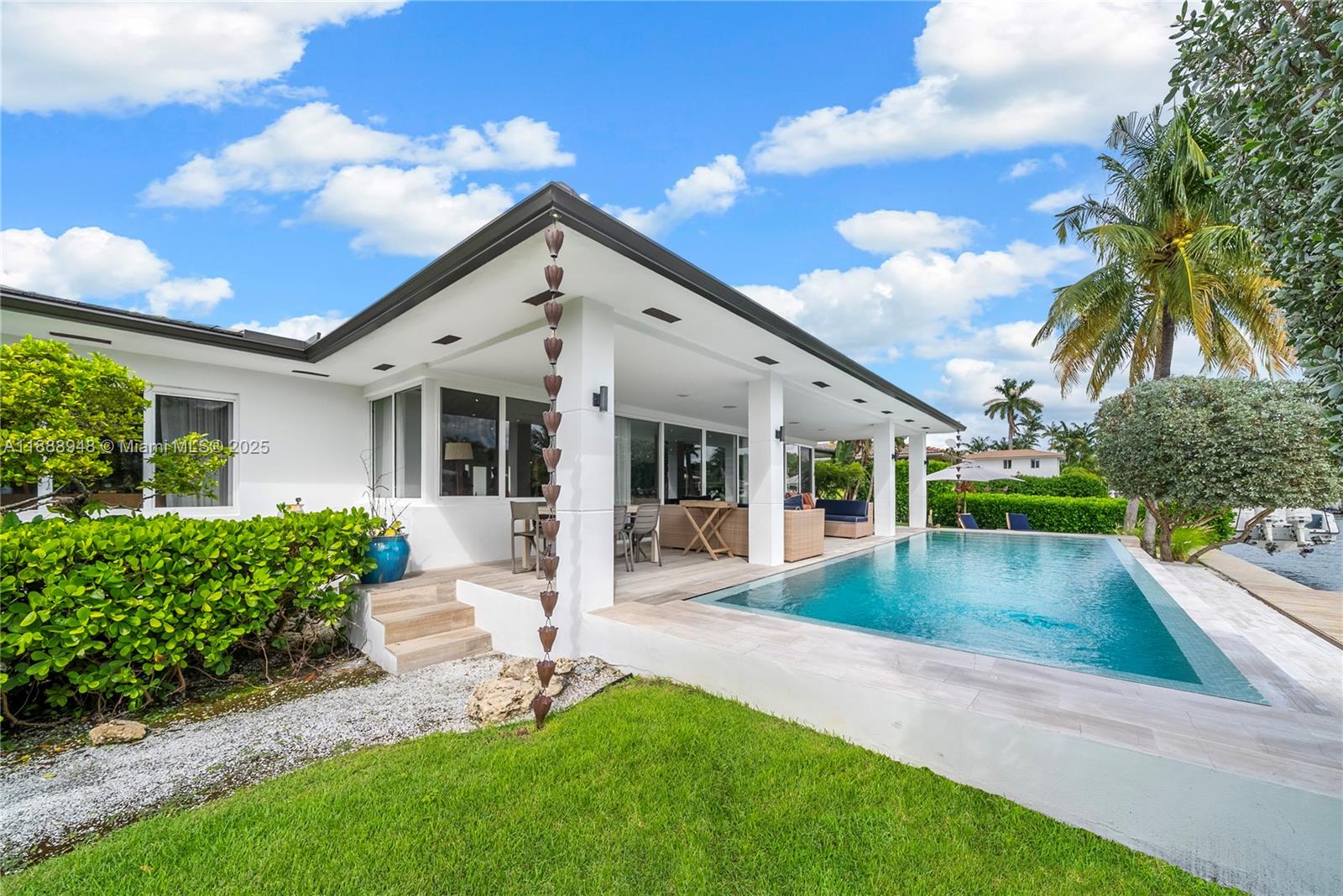 REPLAT MIAMI SHORES BAY - Residential