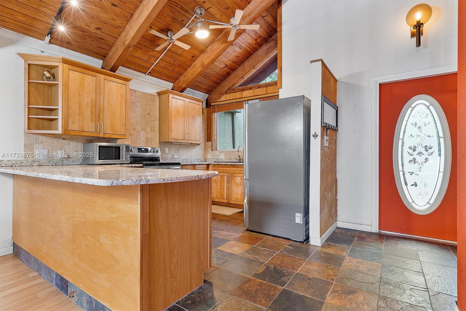 6101 NW 33rd Ter