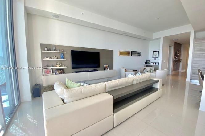 ECHO CONDO - Residential