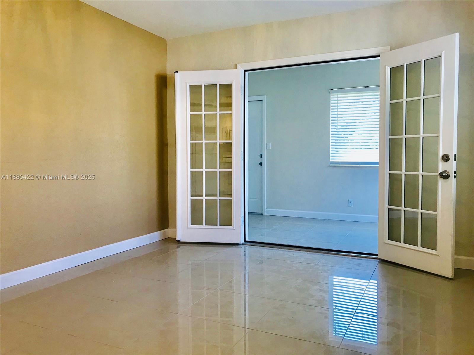 HOLLYWOOD SOUTH SIDE ADD - Residential Lease