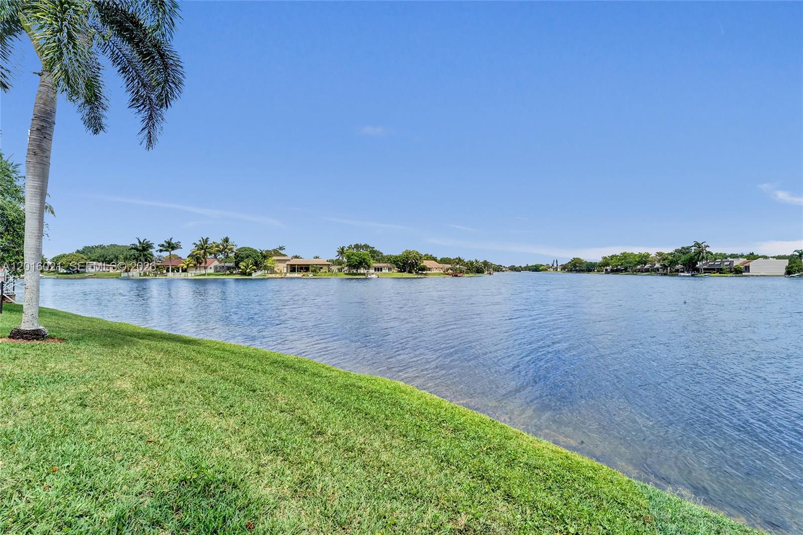 PEMBROKE LAKES SECTION EI - Residential