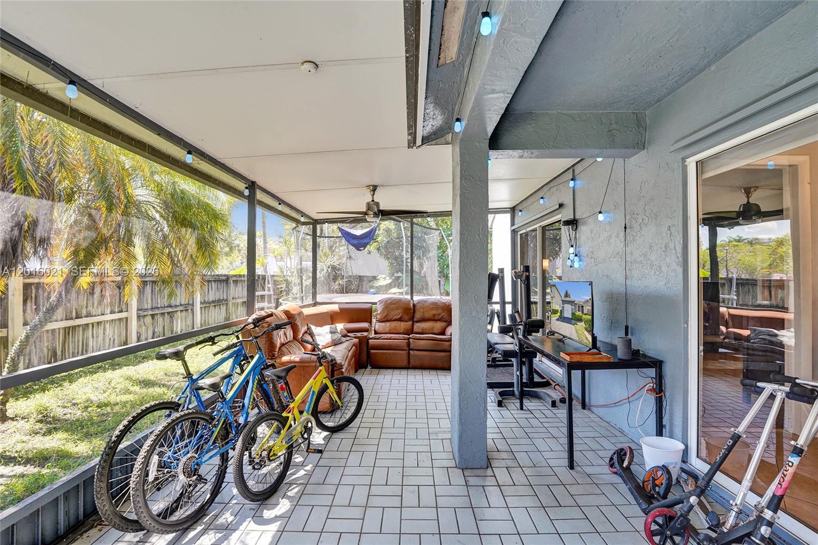 PEMBROKE LAKES SECTION EI - Residential