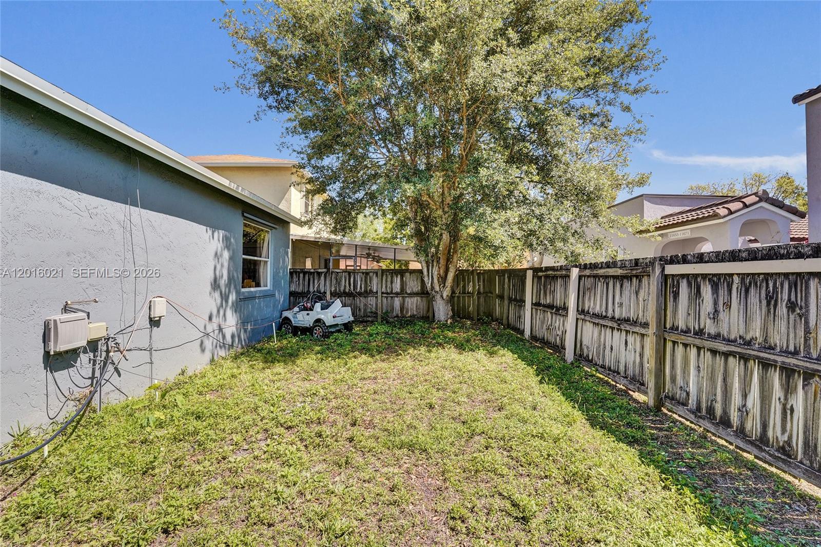 PEMBROKE LAKES SECTION EI - Residential