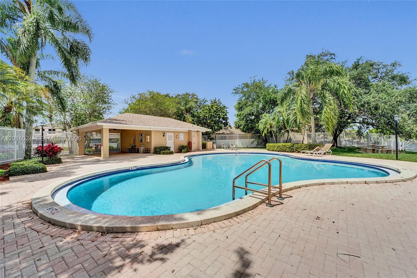PEMBROKE LAKES SECTION EI - Residential