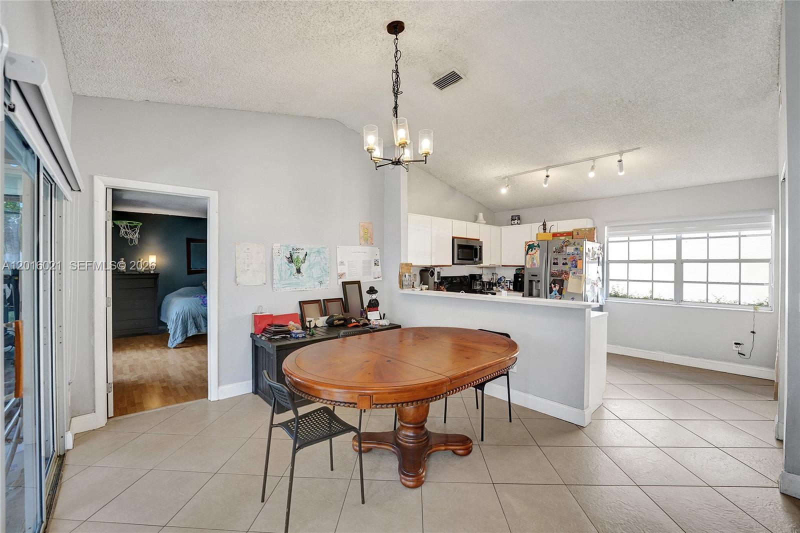 PEMBROKE LAKES SECTION EI - Residential