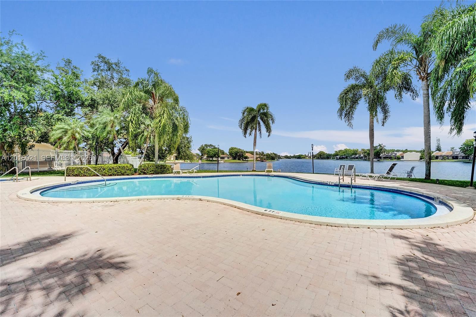 PEMBROKE LAKES SECTION EI - Residential
