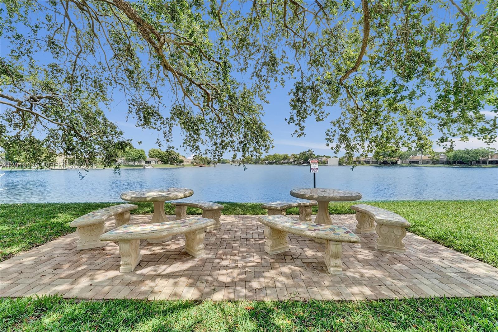 PEMBROKE LAKES SECTION EI - Residential