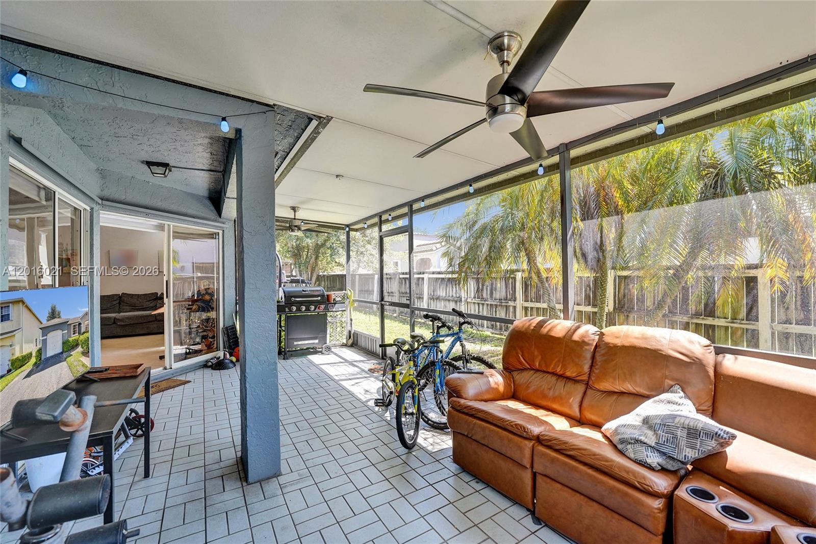 PEMBROKE LAKES SECTION EI - Residential