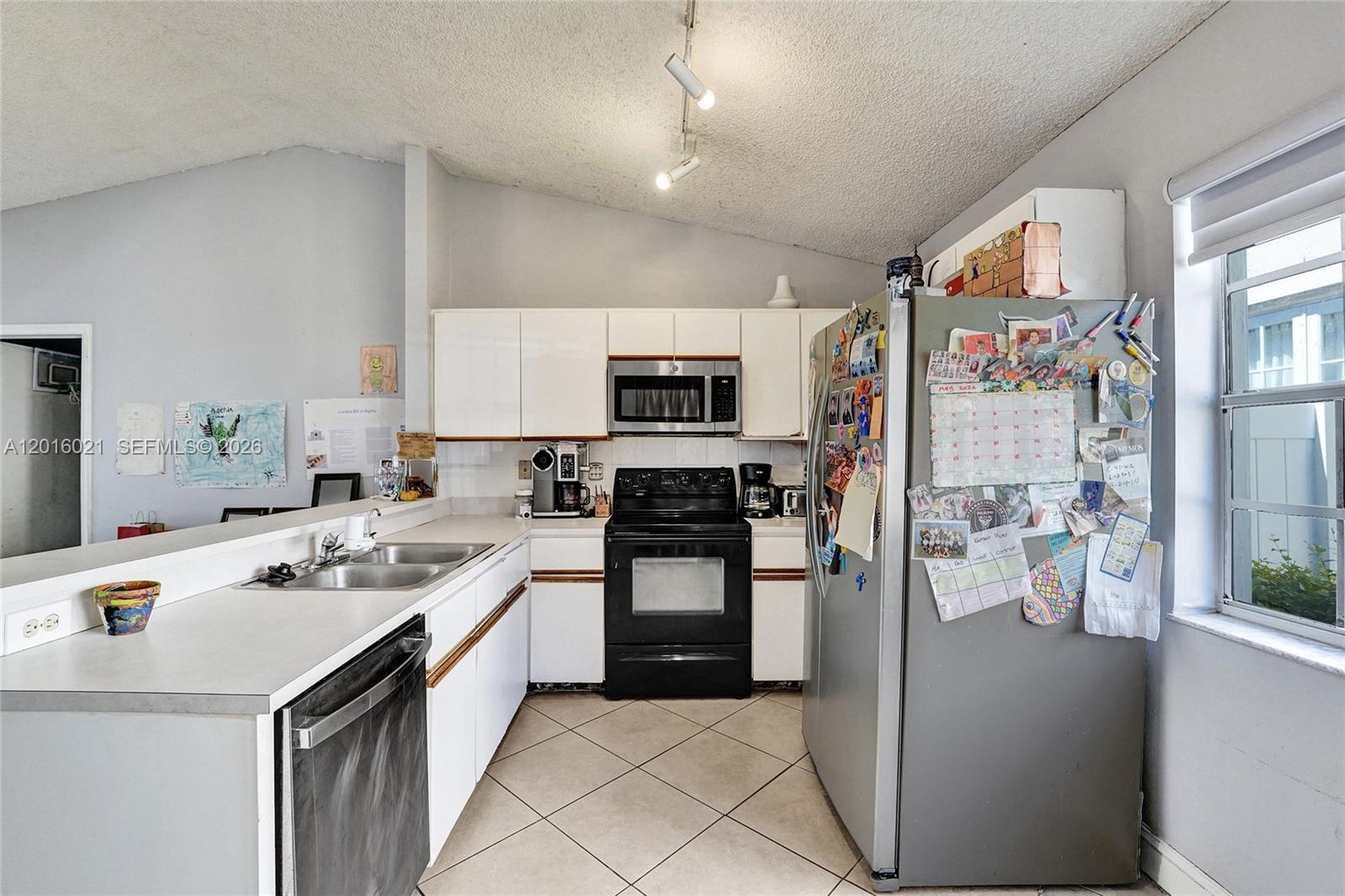PEMBROKE LAKES SECTION EI - Residential