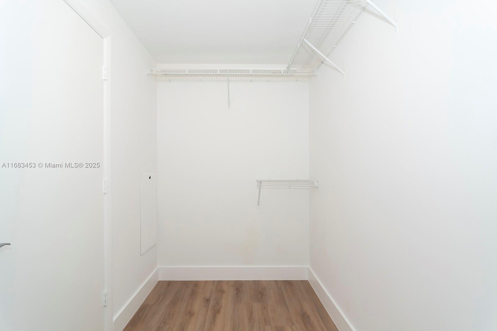 VIZCAYNE NORTH CONDO - Residential