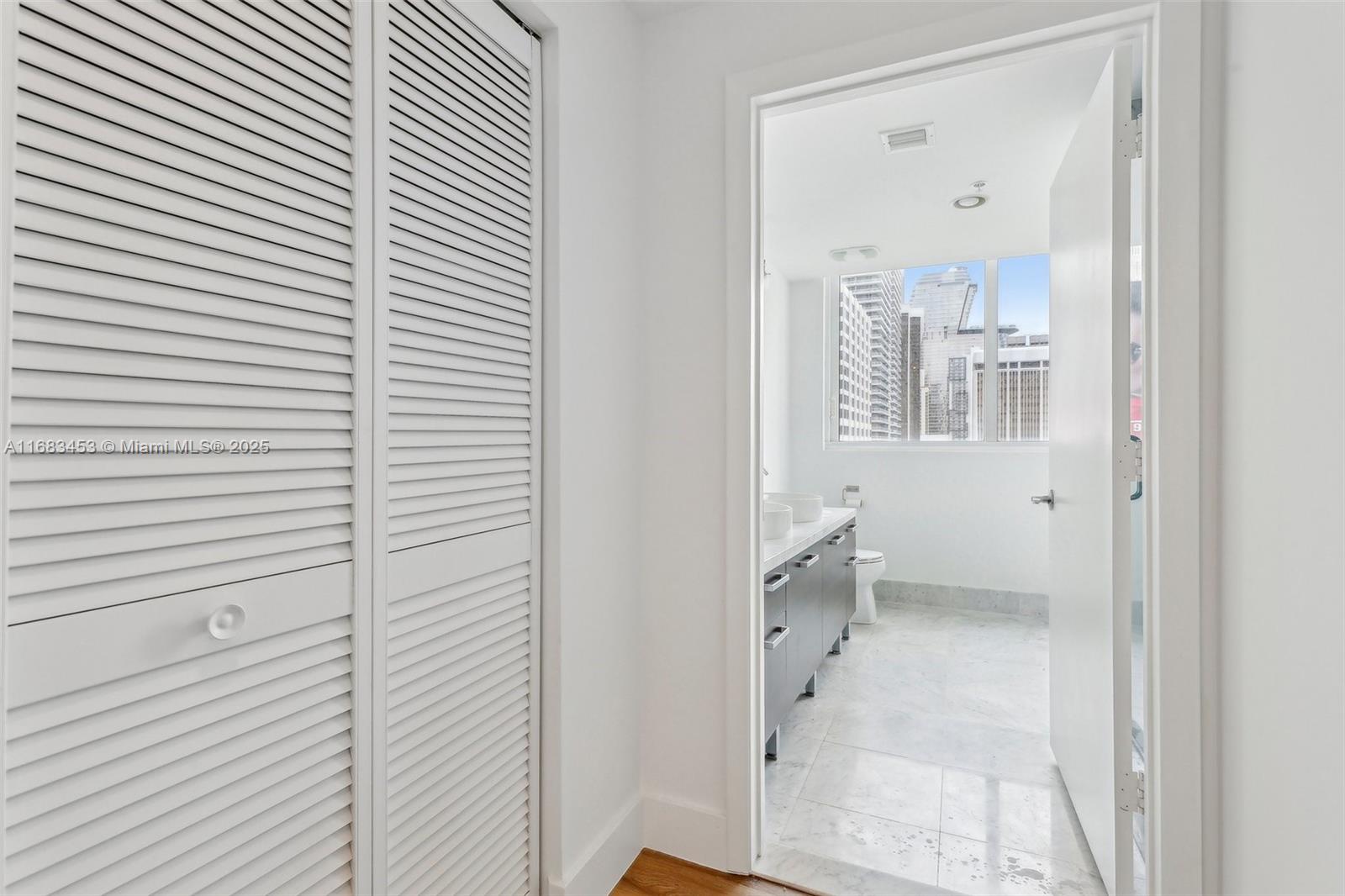 VIZCAYNE NORTH CONDO - Residential