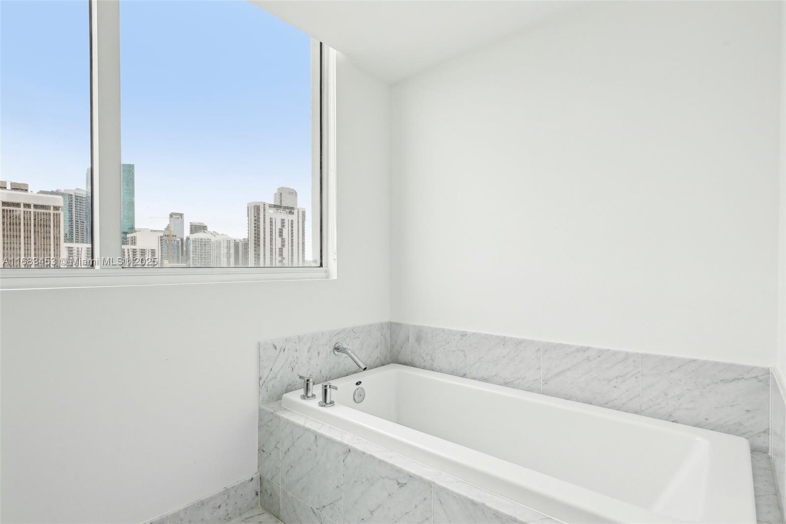 VIZCAYNE NORTH CONDO - Residential