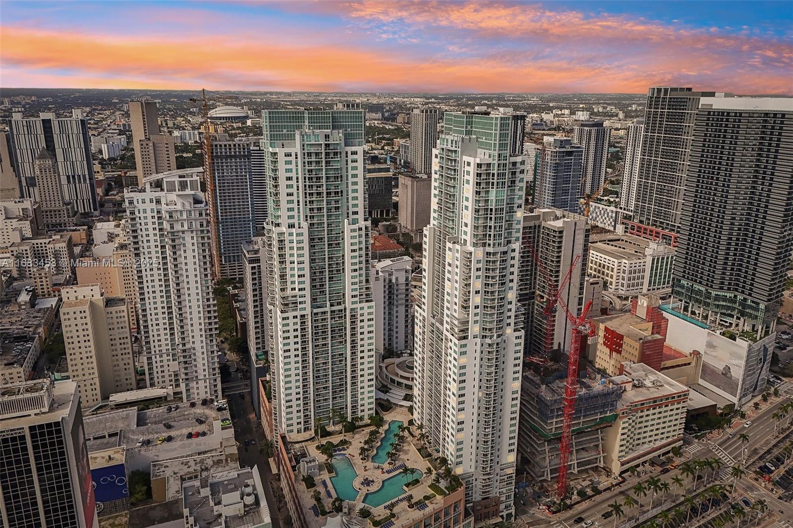 VIZCAYNE NORTH CONDO - Residential