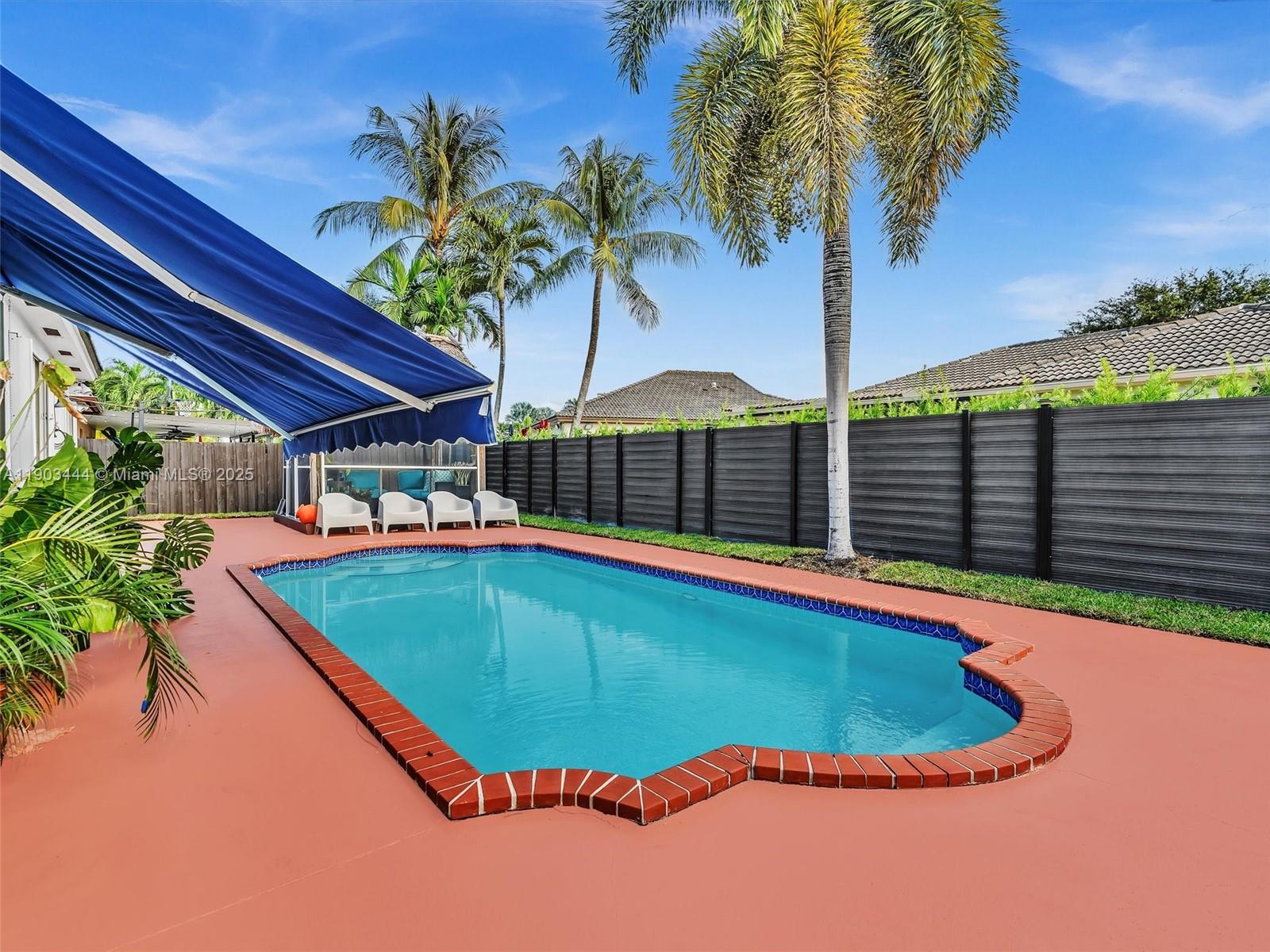 GENESIS OAK GARDENS - Residential