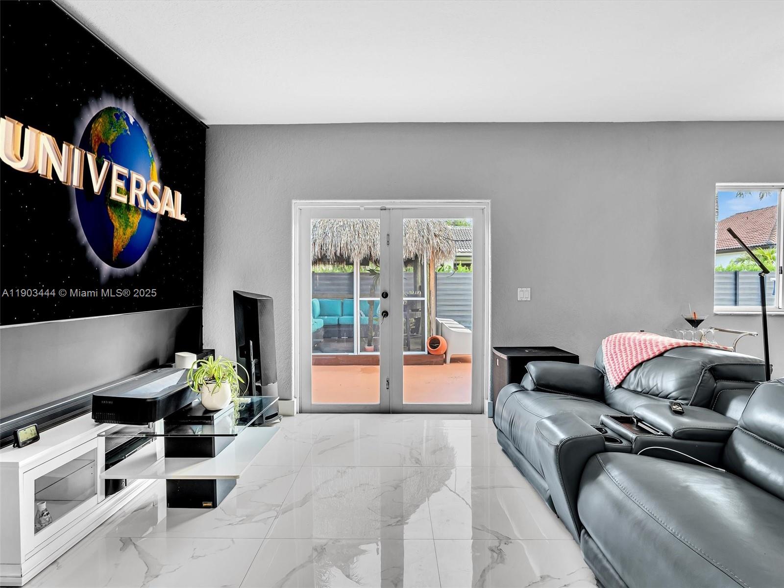 GENESIS OAK GARDENS - Residential