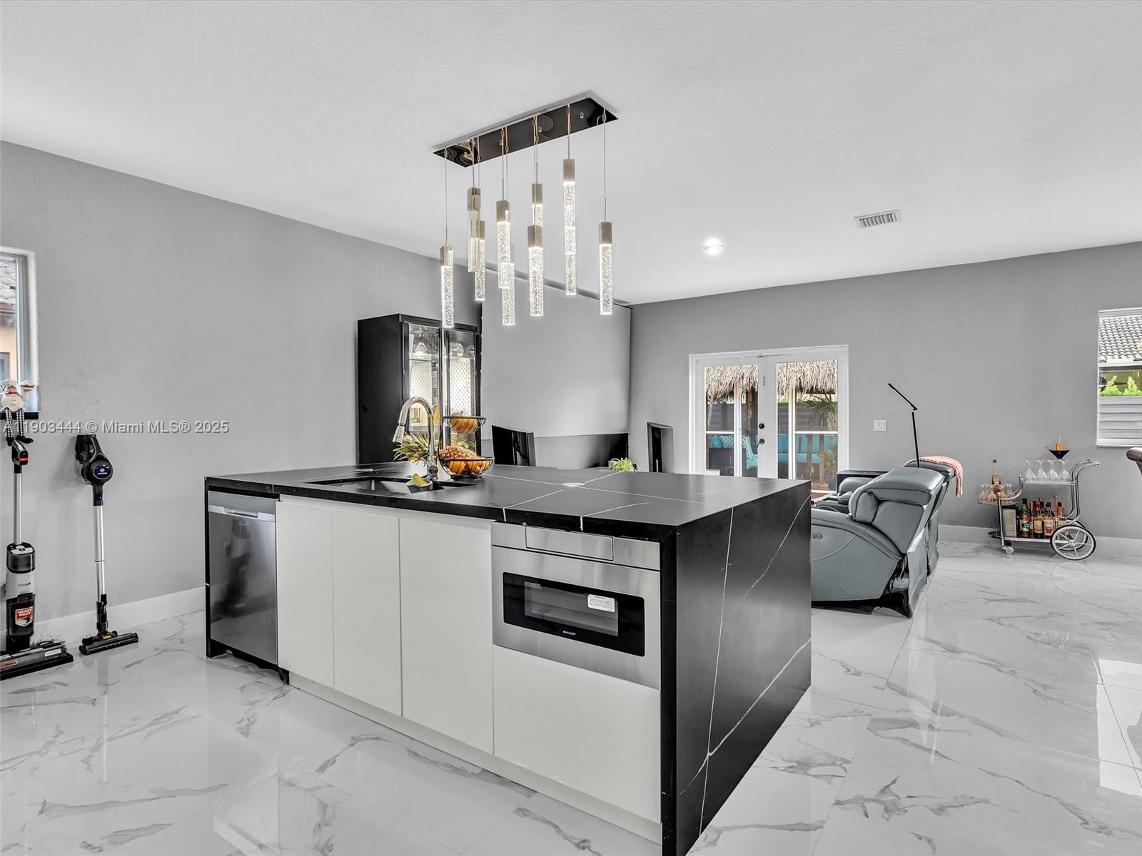 GENESIS OAK GARDENS - Residential