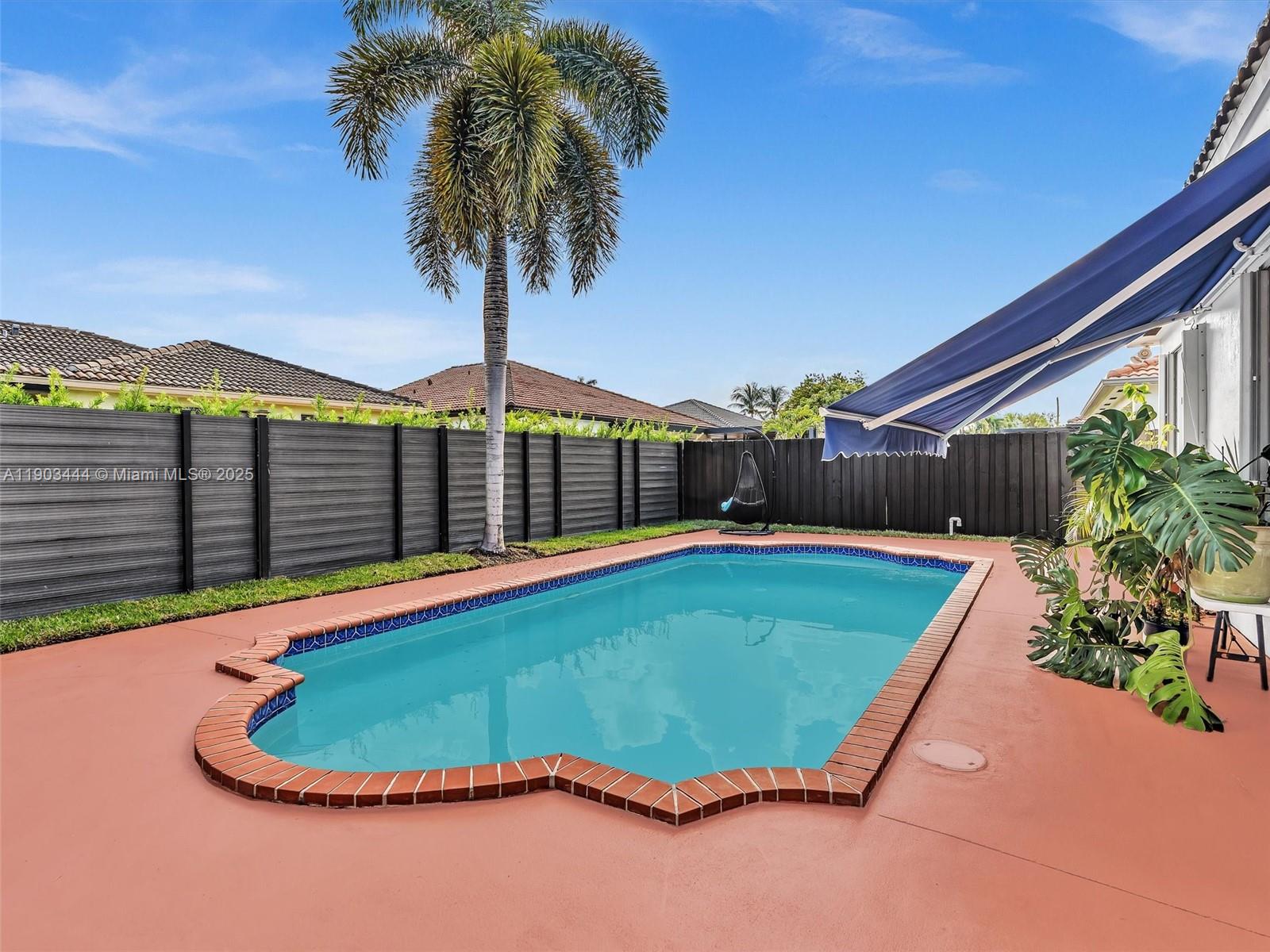 GENESIS OAK GARDENS - Residential