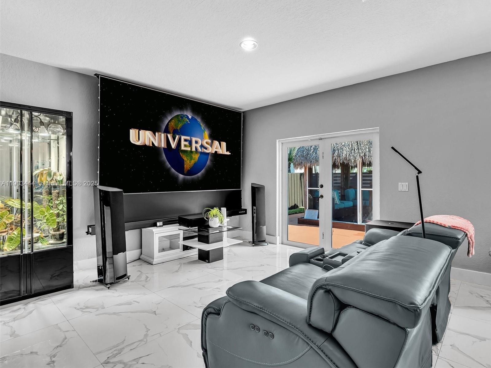 GENESIS OAK GARDENS - Residential