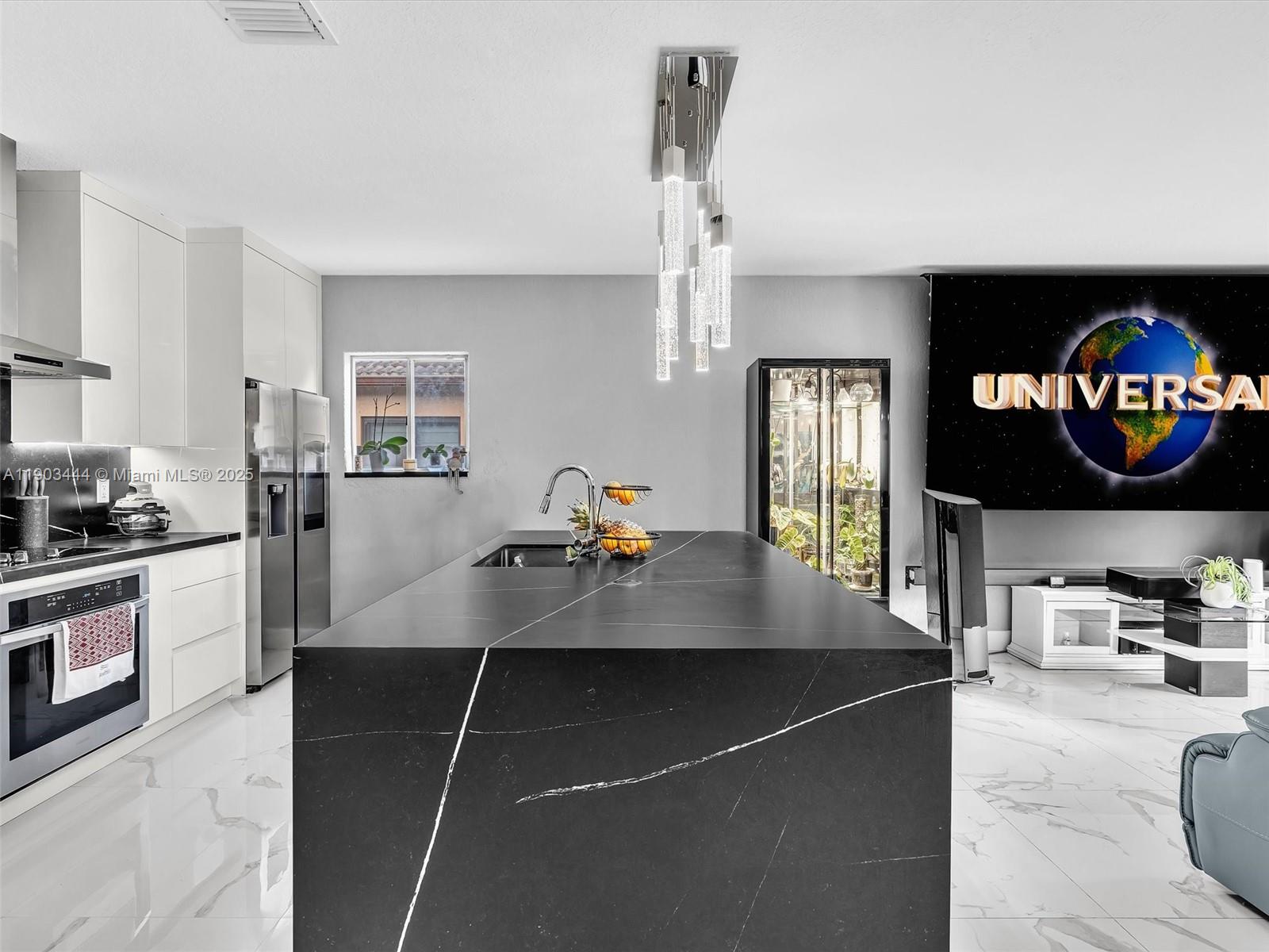 GENESIS OAK GARDENS - Residential