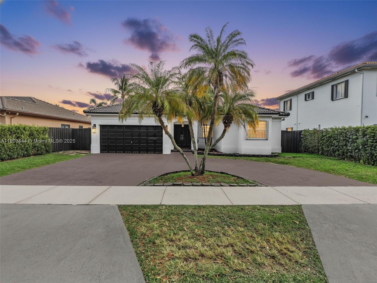 GENESIS OAK GARDENS - Residential