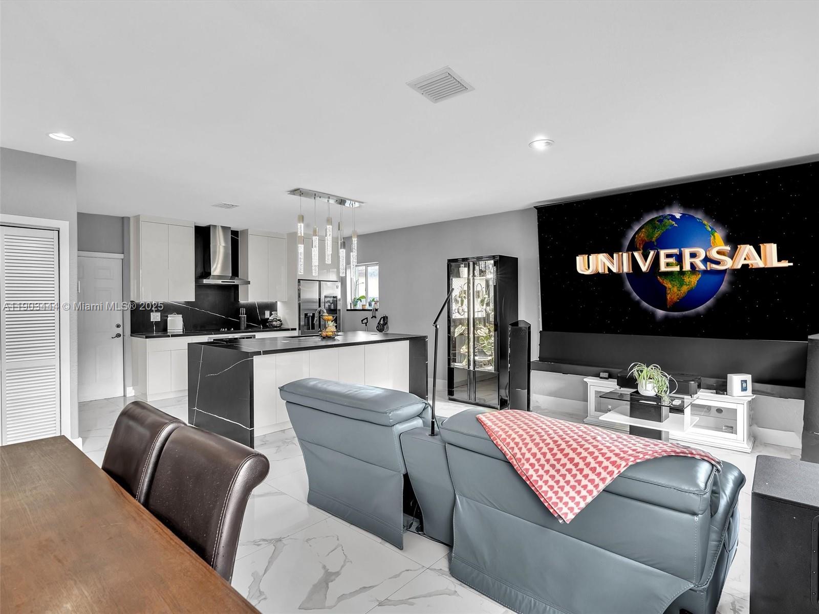 GENESIS OAK GARDENS - Residential