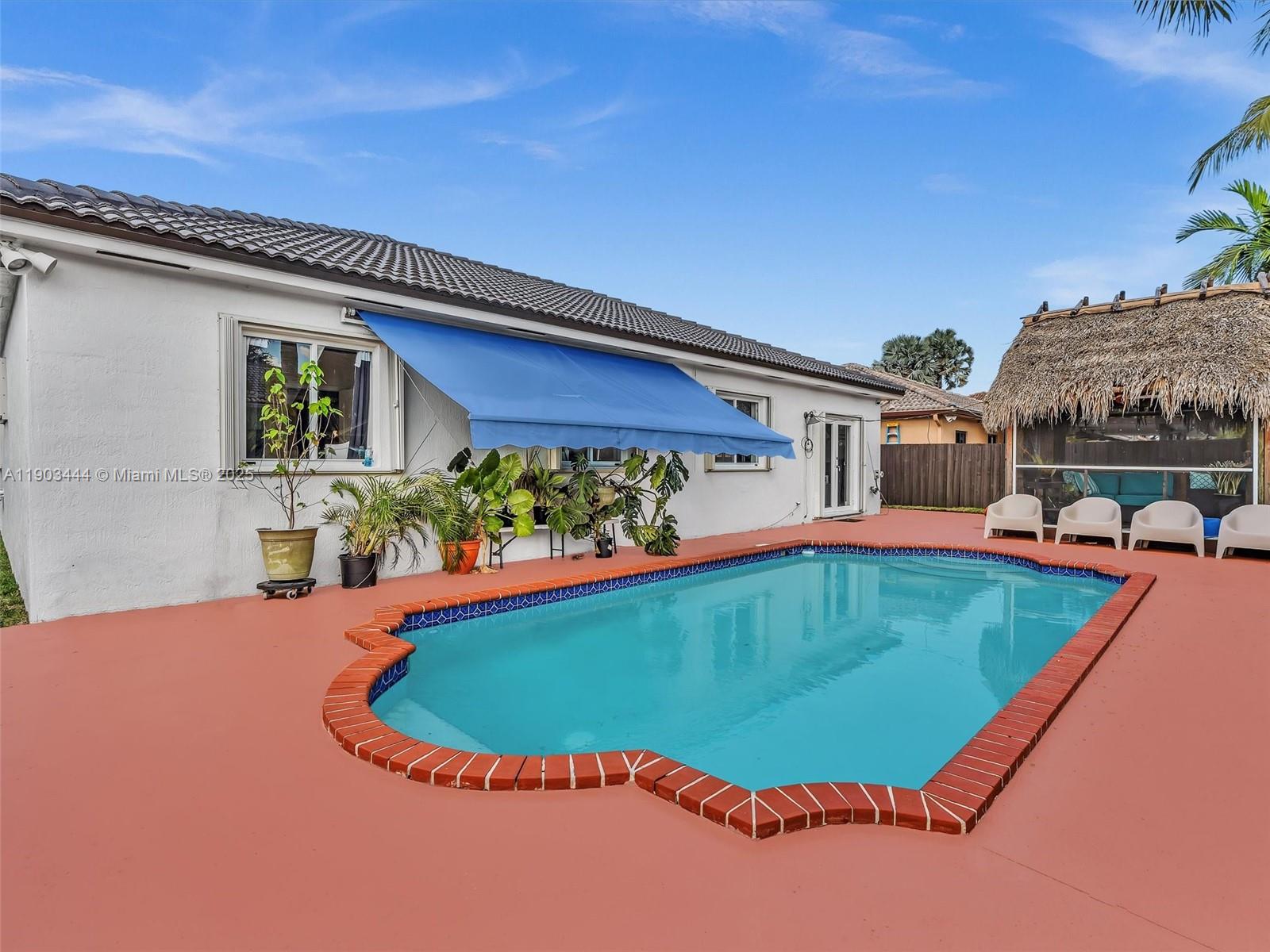 GENESIS OAK GARDENS - Residential